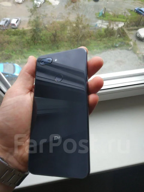 Xiaomi Mi8 Lite. �/�, ������, 4G LTE, Dual-SIM, NFC ����