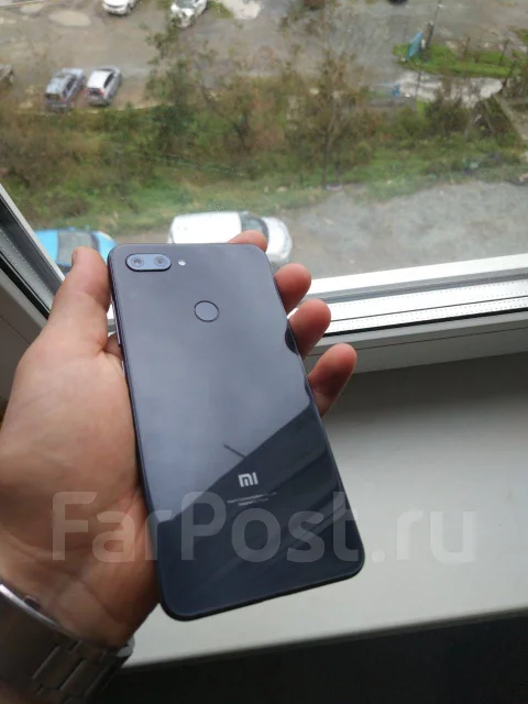Xiaomi Mi8 Lite. �/�, ������, 4G LTE, Dual-SIM, NFC ����
