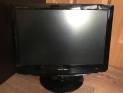 Samsung. 20" ����