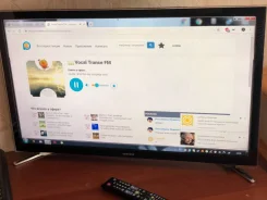 Samsung UE32F4500. LCD (��) ����