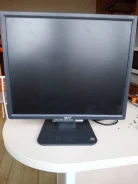 Acer. 19" ����