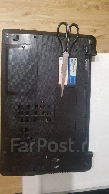 Asus X53U. 15.6", ��� 4 ��, ���� 1���, WiFi: 1, Bluetooth: 1, ����������� �� 1��. ����