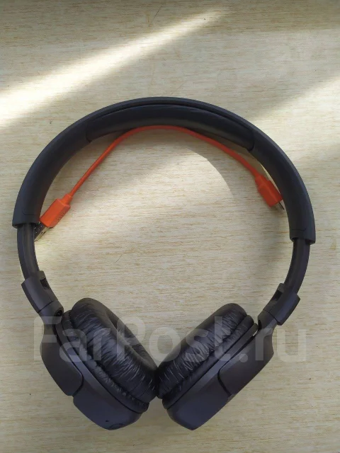 JBL Tune 560BT ����