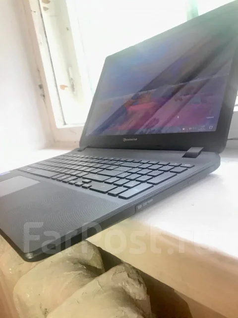 Packard Bell. 15.6", 1,6����, ��� 4 ��, ���� 500���, WiFi: 1, Bluetooth: 1, ����������� �� 3��. ����