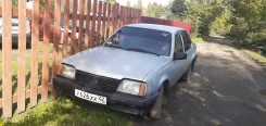 Opel Ascona ����
