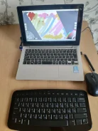 Asus VivoBook X202E. 11.6", ��� 4 ��, ���� 500���, WiFi: 1, Bluetooth: 1, ����������� �� 4��. ����