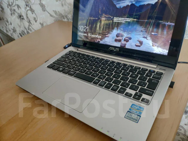 Asus VivoBook X202E. 11.6", ��� 4 ��, ���� 500���, WiFi: 1, Bluetooth: 1, ����������� �� 4��. ����