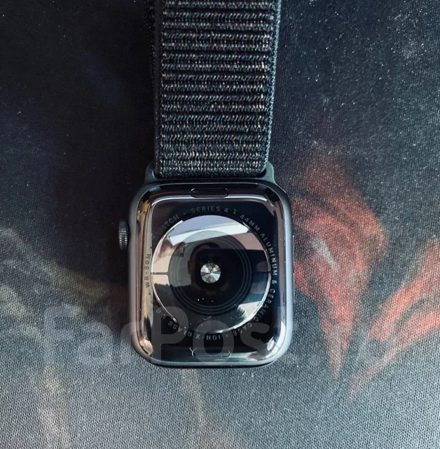 Apple Watch Series 4. GPS, NFC, IP67, IP68 ����