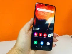 Samsung Galaxy A50. �/�, 3G, 4G LTE, Dual-SIM ����