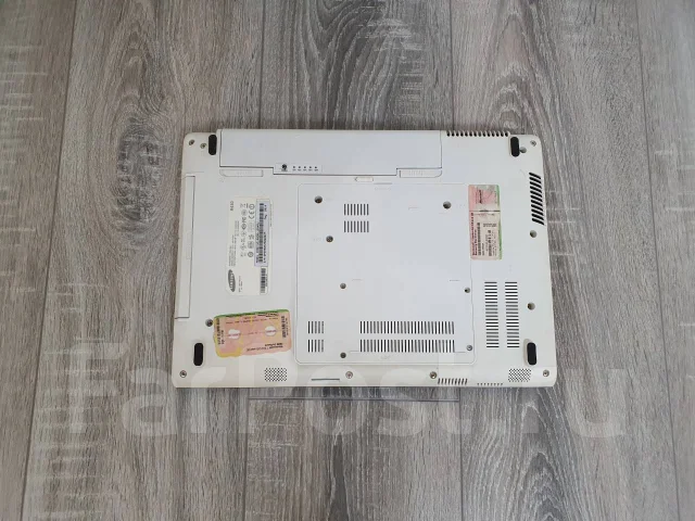 Samsung R430. WiFi: 1, Bluetooth: 1 ����