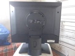 BenQ. 19" ����