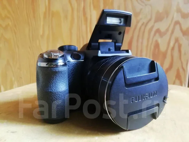 Fujifilm FinePix S4300. 10 - 14.9 ��, ���: 14� � ����� ����