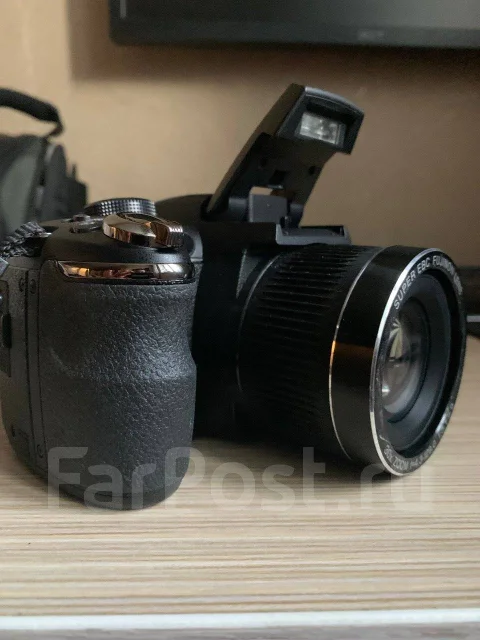 Fujifilm FinePix S4000 ����
