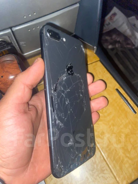 Apple iPhone 8 Plus. �/�, �����, 4G LTE ����