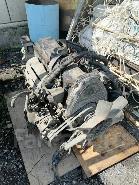 Toyota Hiace ����