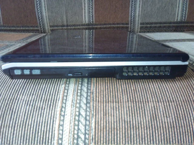 LG R405. 14", 1,5����, WiFi: 1, Bluetooth: 1 ����