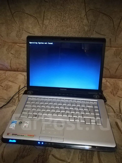 Toshiba Satellite A200. 15.4", ��� 1024 ��, ���� 320���, WiFi: 1 ����