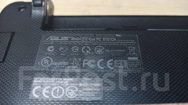 Asus Eee PC X101CH. 10.1", 2����, ��� 2048 ��, ���� 250���, WiFi: 1, Bluetooth: 1, ����������� �� 2��. ����