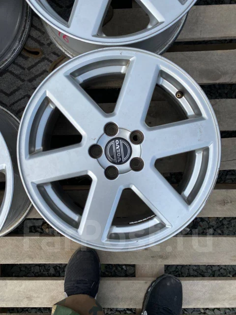 Volvo. 7.0x17", 5x108, ET49, �� 66,6���. ����