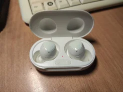 Samsung Galaxy Buds+ ����
