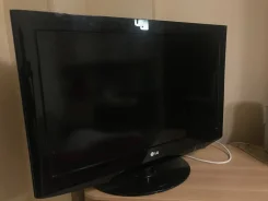 LG 32LH2000. ������ ����