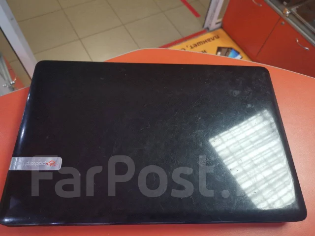 Packard Bell EasyNote. 15.6", 1 900����, ��� 256 �� � ������, WiFi: 1, Bluetooth: 1, ����������� �� 1��. ����