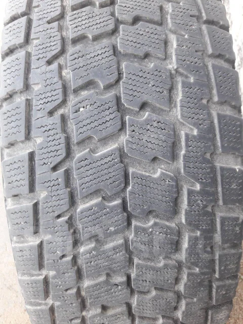Goodyear UltraGrip Winter. ������, 2012 ���, �/�, ����� 50 % ����