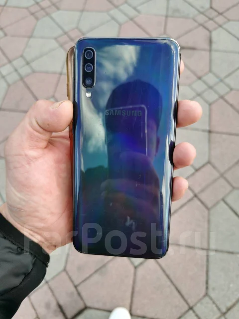 Samsung Galaxy A70. �/�, �����, 4G LTE, Dual-SIM, NFC ����