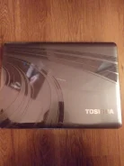 Toshiba. 15.4", 800,0����, ��� 4 ��, ���� 320���, WiFi, Bluetooth, ����������� �� 1��. ����