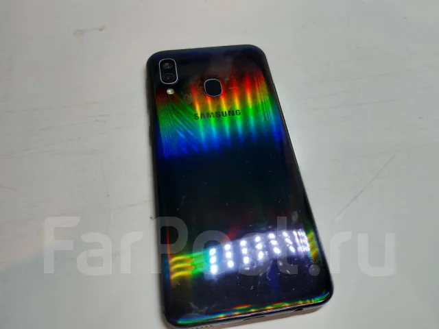 Samsung Galaxy A40. �/�, ������, 4G LTE, Dual-SIM, NFC ����