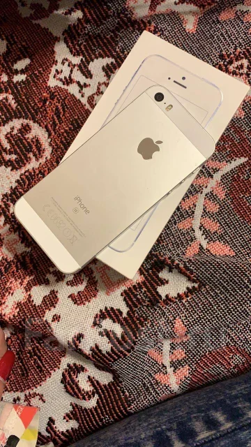 Apple iPhone SE. �/�, �����������, 3G, 4G LTE ����