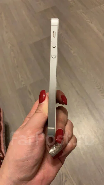 Apple iPhone SE. �/�, �����������, 3G, 4G LTE ����