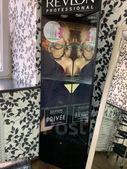 Стеллаж парикмахерский, б/у, в наличии. Цена: 1 000₽ во Владивостоке