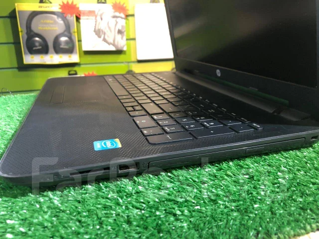 HP 250 G4. 15.6", 1 600����, ��� 4 ��, ���� 320���, WiFi: 1, Bluetooth: 1, ����������� �� 2��. ����