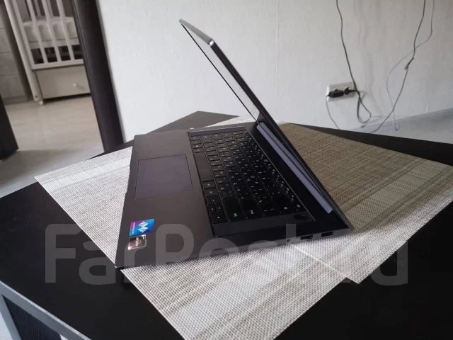 Honor MagicBook Pro. 16.1", 2,1����, ��� 8 ��, ���� 512���, WiFi: 1, Bluetooth: 1, ����������� �� 5��. ����