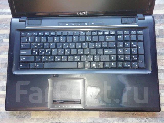 MSI CX70. 17.3", 2,5����, ��� 8 ��, ���� 800���, WiFi: 1, Bluetooth: 1, ����������� �� 6��. ����
