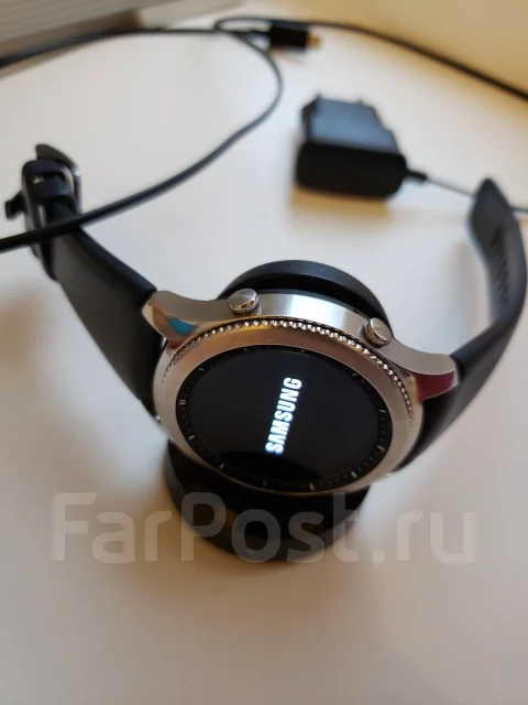 Samsung Gear S3 Classic. GPS, NFC, SIM-�����, IP68 ����
