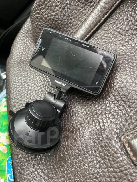 Digma FreeDrive 300 ����