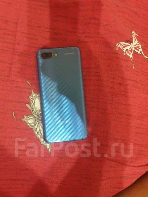 Honor 10. �/�, �����, 3G, 4G LTE, Dual-SIM, NFC ����
