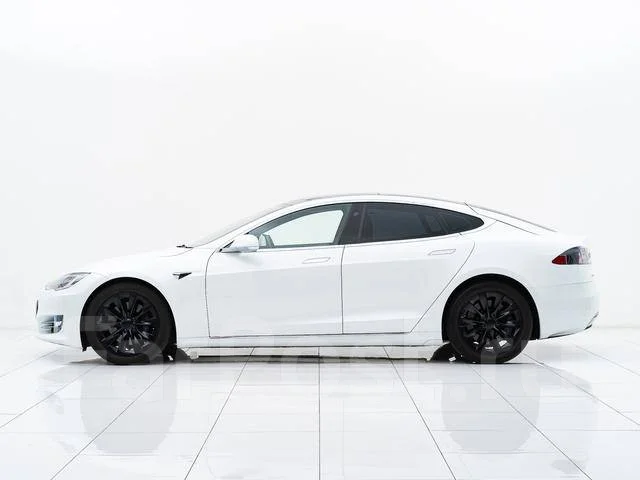 Tesla Model S. ��������, ��������, 100.0 (70��.�.), �������������, 31 456����. ��, �/�. ��� ����� �� ������������ ����