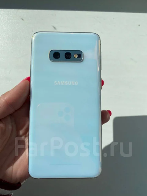 Samsung Galaxy S10e. �/�, 3G, 4G LTE, Dual-SIM, NFC ����