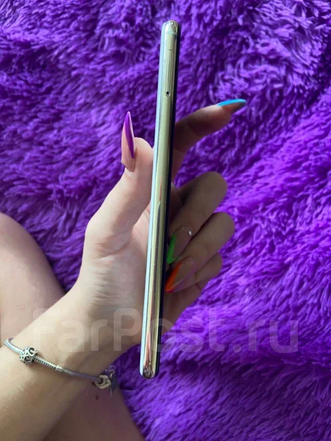 Honor 20. �/�, �����, 4G LTE, Dual-SIM, NFC ����