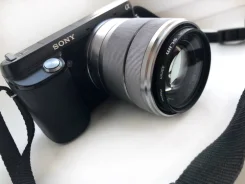 Sony Alpha NEX-F3 ����