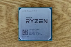 AMD Ryzen 7 1700 ����