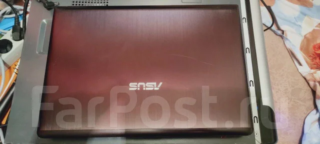Asus N46JV. 14", 2 400����, ��� 8 ��, ���� 256���, WiFi: 1, Bluetooth: 1, ����������� �� 1��. ����
