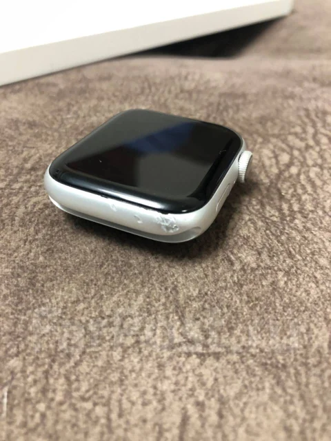 Apple Watch Series 4. GPS ����