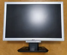 Acer. 19" ����