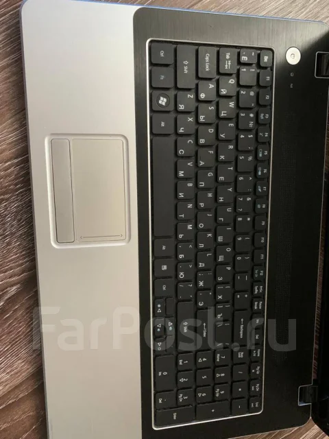 eMachines G730G. 17.3", 2,4����, ��� 2048 ��, ���� 320���, WiFi: 1, Bluetooth: 1 ����