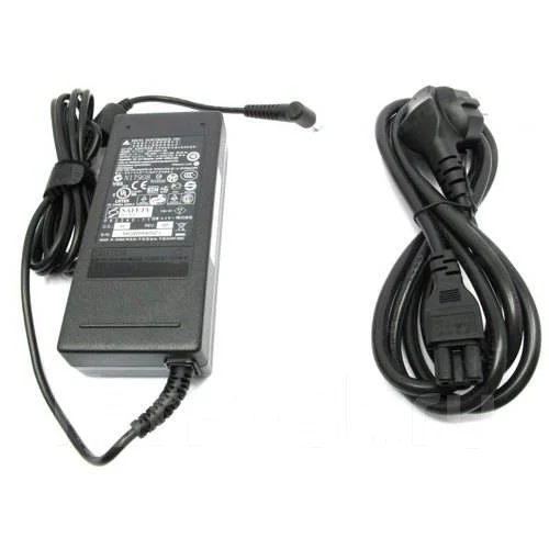 eMachines G730G. 17.3", 2,4����, ��� 2048 ��, ���� 320���, WiFi: 1, Bluetooth: 1 ����