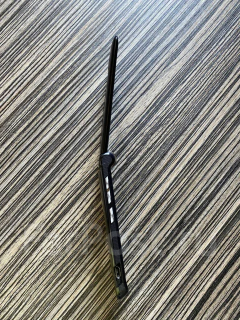 Motorola RAZR2 V8. �/� ����